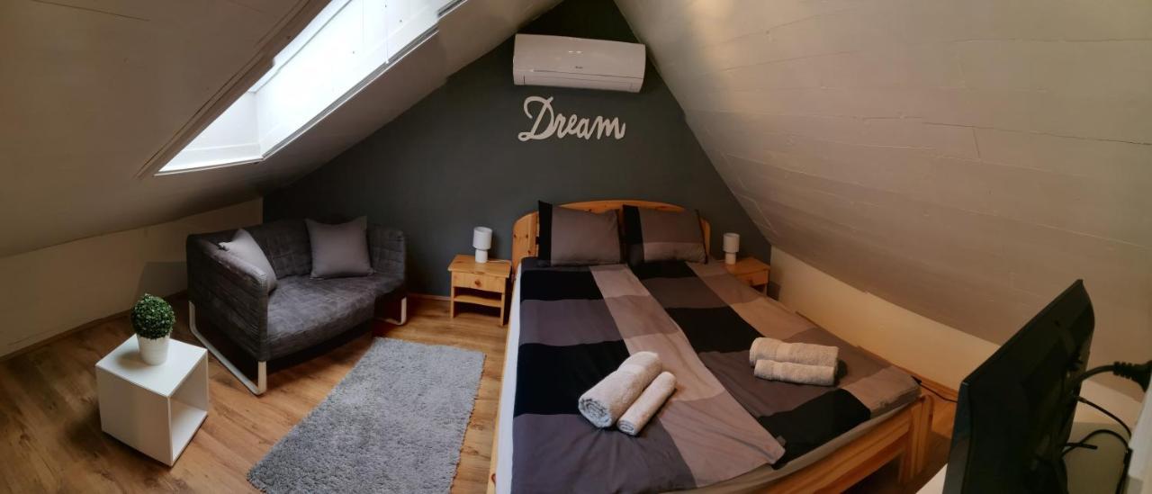Ady Apartmanhaz Holiday home *